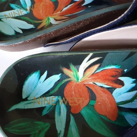 Nine West navy Satin slides with diamanté buckle, "I'll Wait" slide EUC - Picture 5 of 6